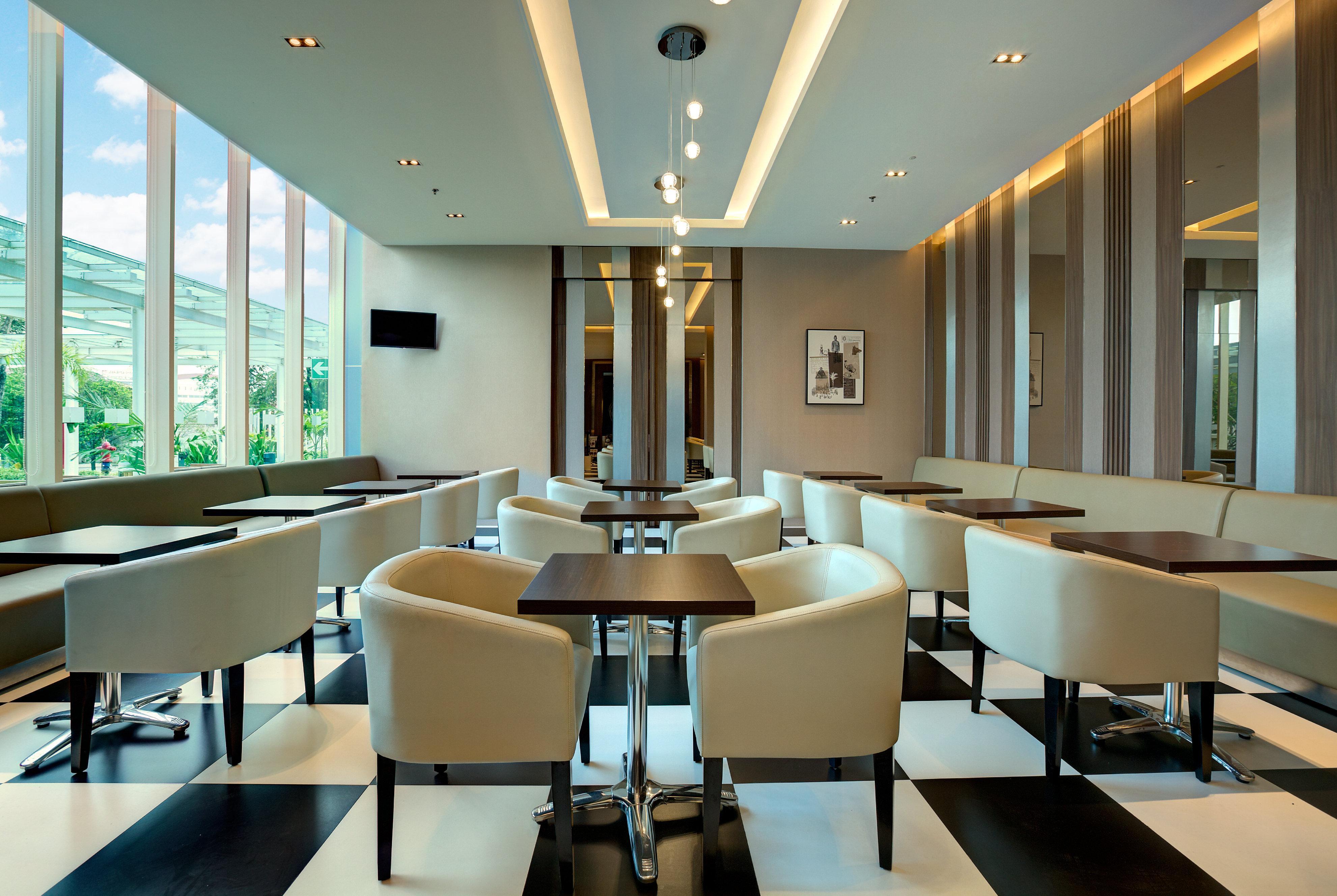 Holiday Inn Express Jakarta International Expo By Ihg Exterior photo